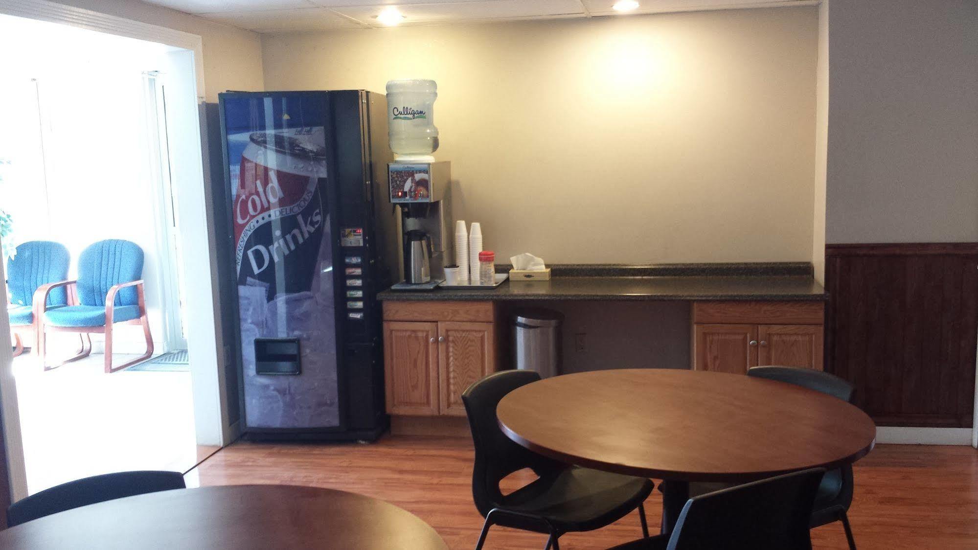 Mcmurray Inn Fort Mcmurray Luaran gambar